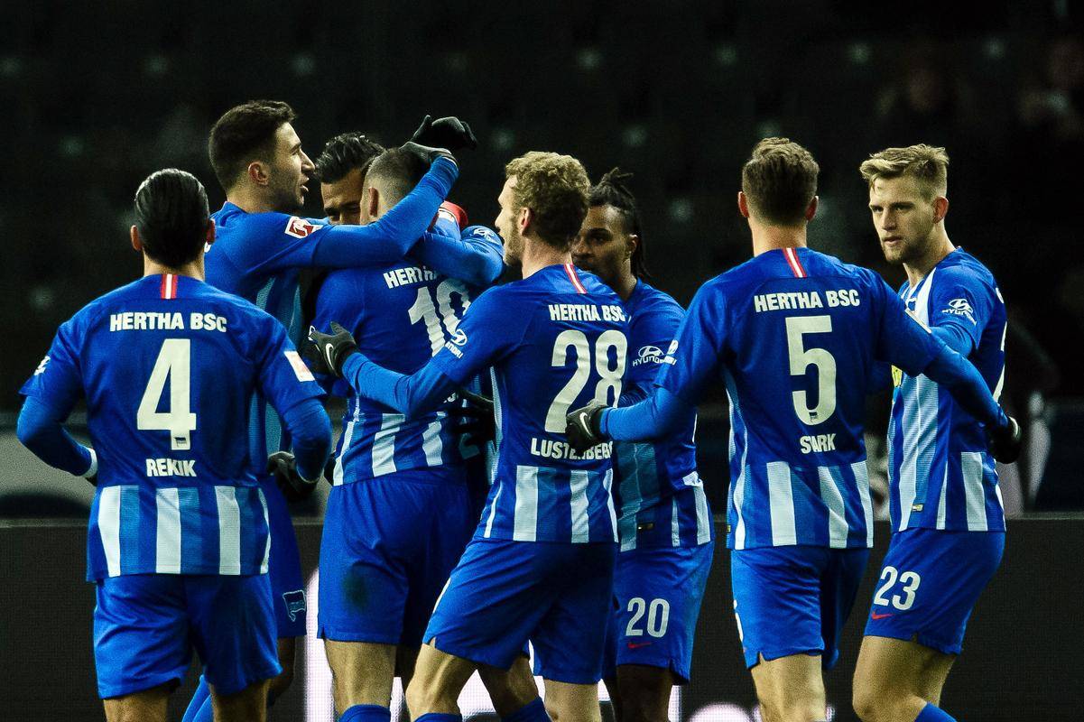 柏林赫塔主帅执教困境,球队成绩不佳 柏林赫塔主帅执教困境,球队成绩不佳