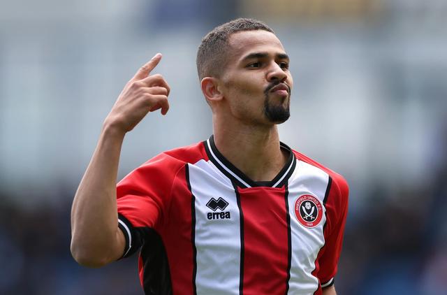 谢菲联继续不败，挑战英超霸主地位的简单介绍