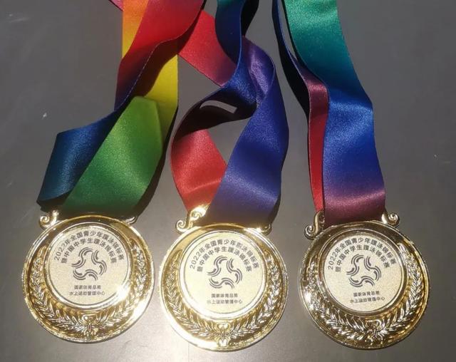 捷克选手斩获单项冠军,赛场光芒万丈的简单介绍 捷克选手斩获单项冠军,赛场光芒万丈的简单介绍